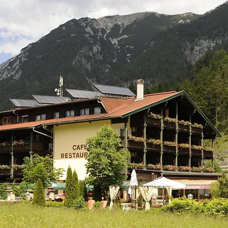 Geniesserhotel Alpin Gmbh فندق